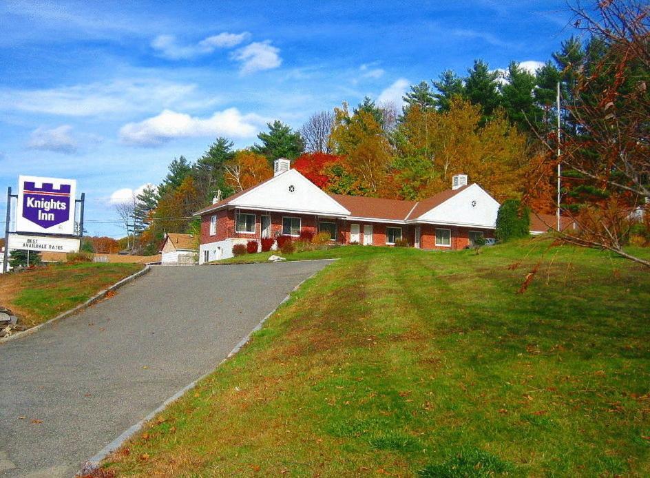 Knights Inn Lenox Bagian luar foto